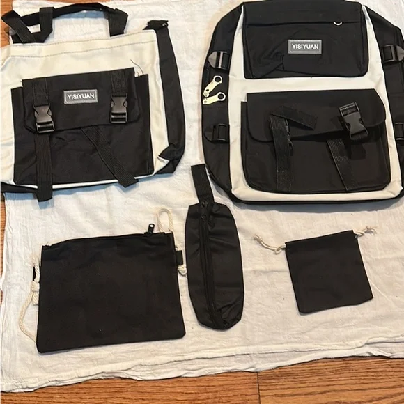 Back Pack - Picture 4 of 12